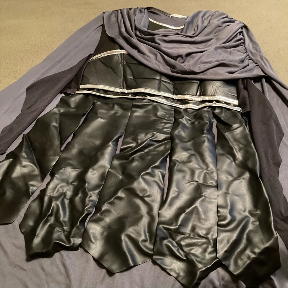 EUC California Costumes Gladiator Costume Black Silver Youth XL 12-14